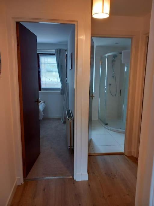 Lovely 2 Bed Flat-Great Location Apartment Дънди Екстериор снимка